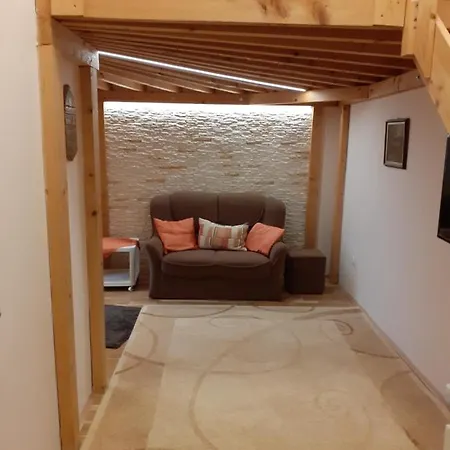 Apartamento Adel *