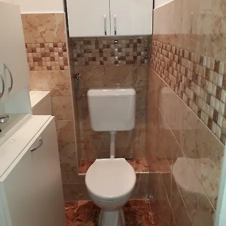 Adel Apartment